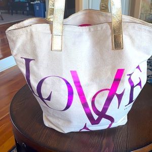Victoria’s Secret Bag. Says Love VS on it.